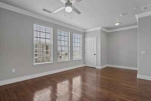 Image for Seagrove Apartments with ID of: 6128597