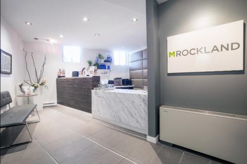 Image for Clinique M Rockland with ID of: 6147488