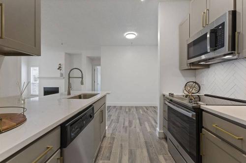 Image for The Ashton Apartments with ID of: 6157347