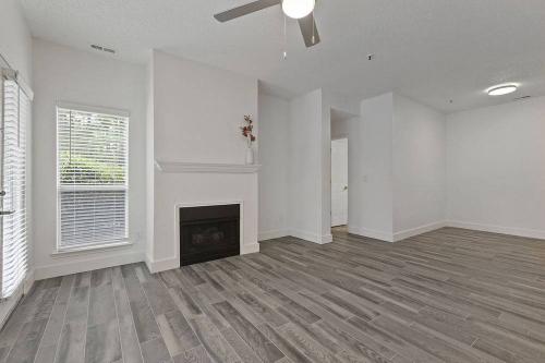Image for The Ashton Apartments with ID of: 6157349