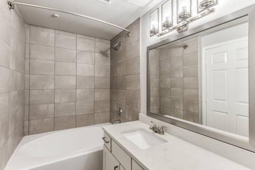 Image for Palomar Apartments with ID of: 6160933