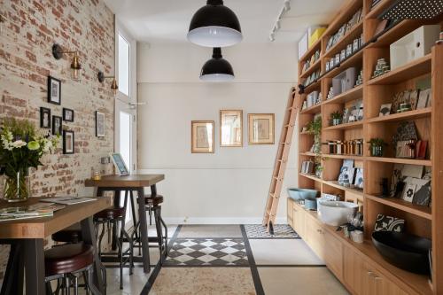 Image for Village Bathroom Studio with ID of: 6216103