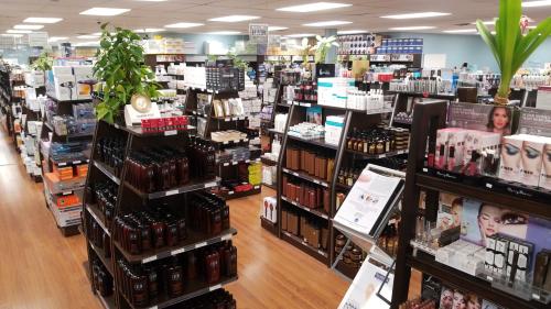 Image for Nails R Us Beauty Supply Ltd. with ID of: 6245571