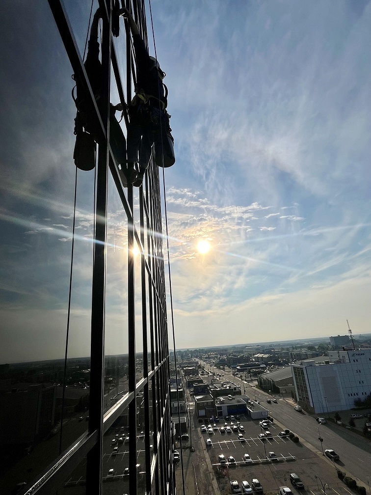 Image for High Rise Window Cleaners with ID of: 6252230
