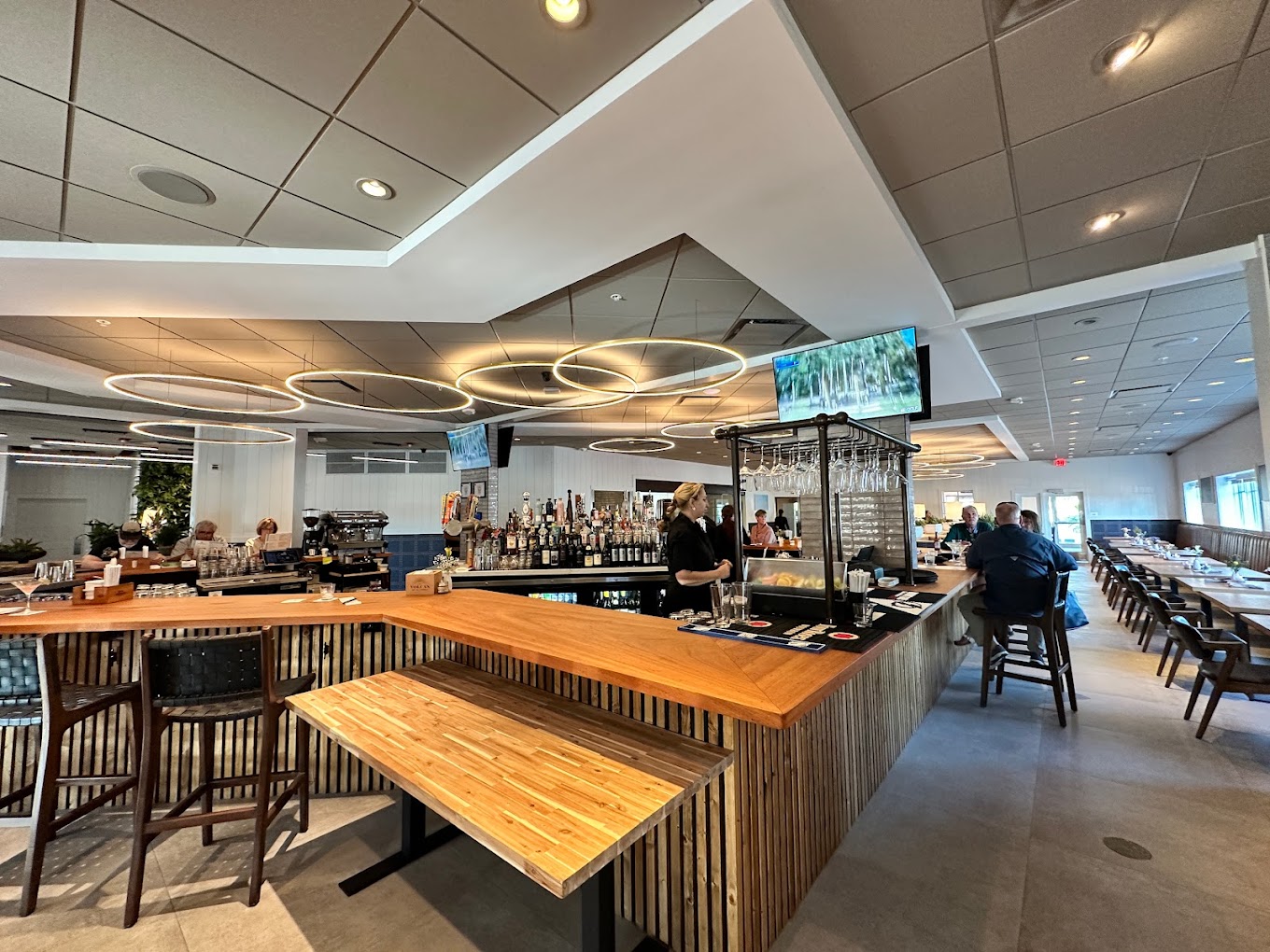 Image for Fin & Tonic with ID of: 6258835