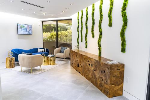 Image for Brickell Cosmetic Center with ID of: 6262448