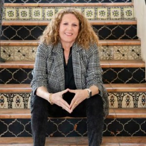 Image for Helena Hunter with ID of: 6723124