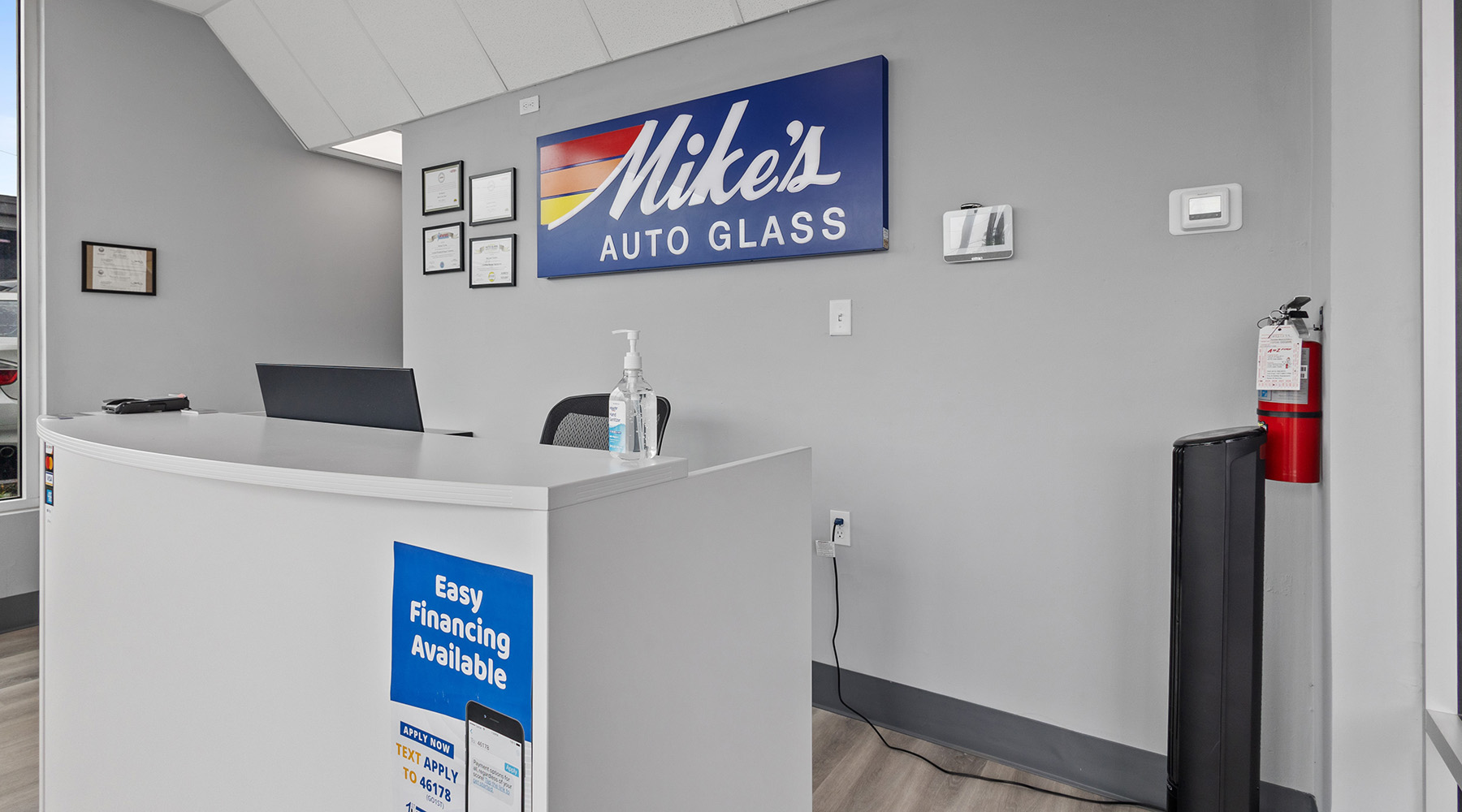Image for Mike's Auto Glass Express with ID of: 6268101