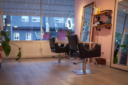 Image for Dollface Beauty & Wellness with ID of: 6283460