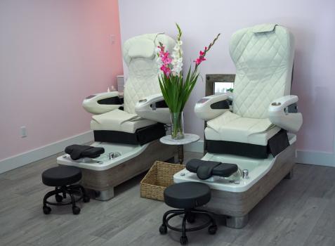Image for Dollface Beauty & Wellness with ID of: 6283463