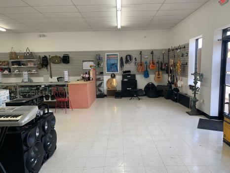 Image for Valley Pawn with ID of: 6321063