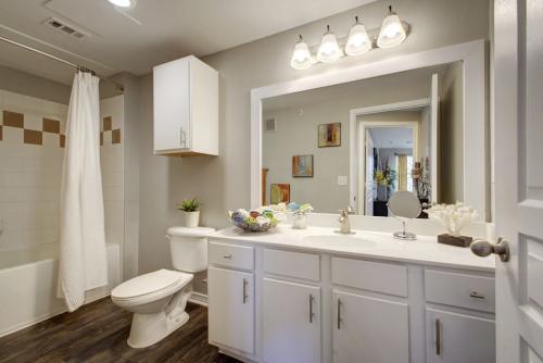 Image for Collier Apartments with ID of: 6331032