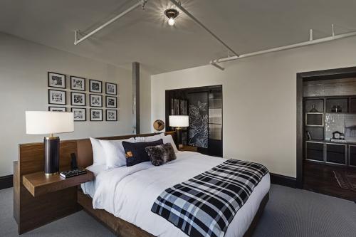 Image for Crossroads Hotel with ID of: 6393089