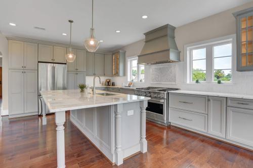 Image for Bluegrass Kitchens with ID of: 6404374