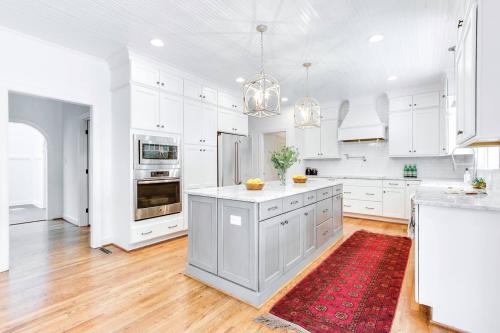 Image for Bluegrass Kitchens with ID of: 6404379