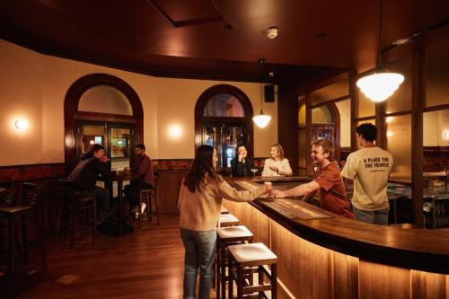 Image for The Beehive Hotel with ID of: 6408242