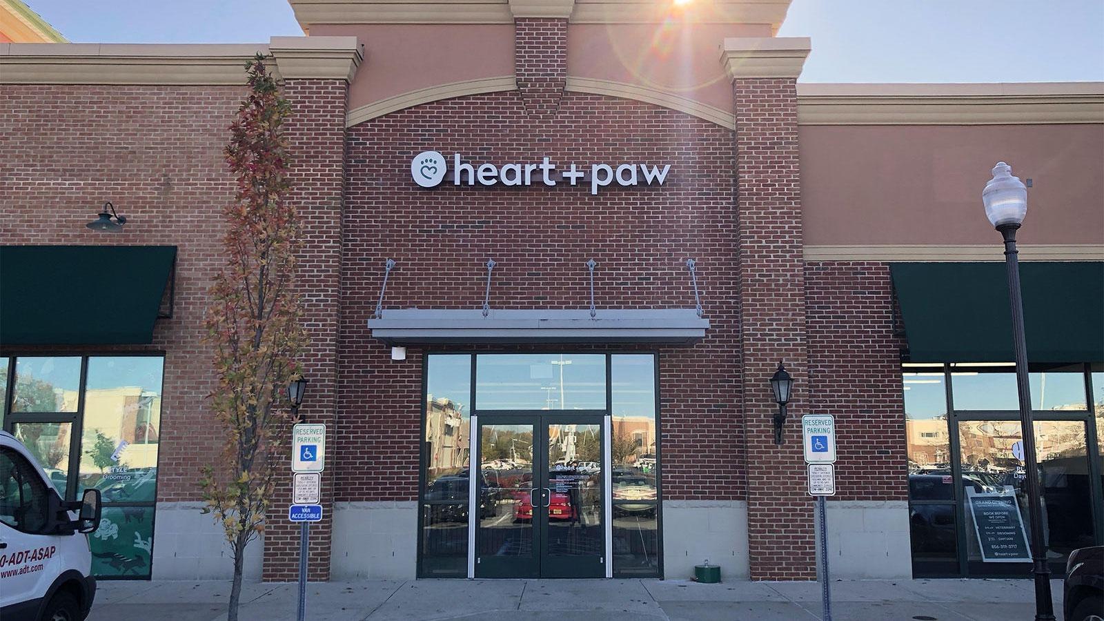 Image for Heart + Paw with ID of: 6413111