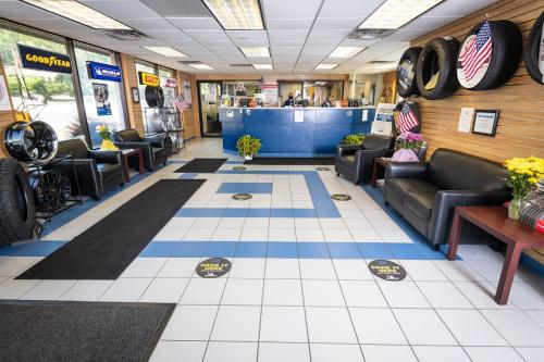 Image for American Tire & Auto Care with ID of: 6420603