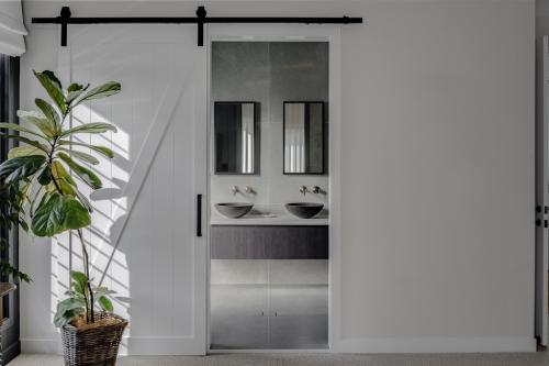 Image for Ideal Barn Doors with ID of: 6450593