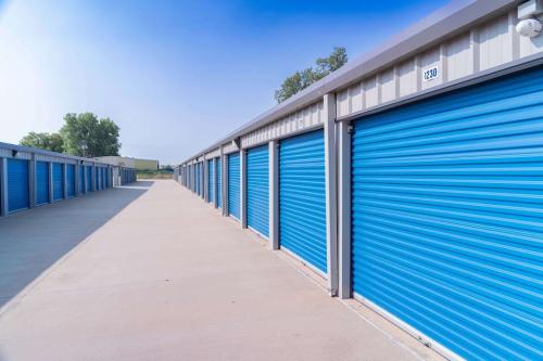 Image for American Self Storage with ID of: 6477693