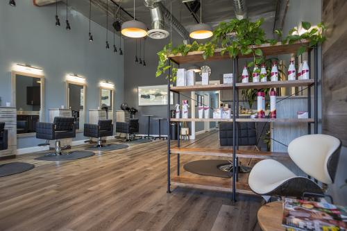 Image for DG Elite Salon with ID of: 6500985