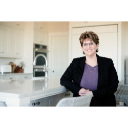 Image for Donna Paul REALTOR®/BROKER with ID of: 6832958