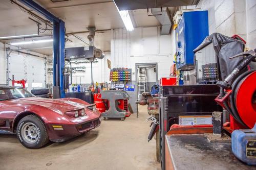 Image for Hometown Garage with ID of: 6526546