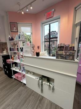Image for Blonde and Bronde Salon with ID of: 6532095