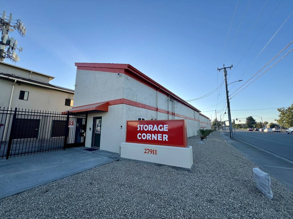 Image for Storage Corner Hayward with ID of: 6535281