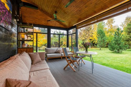 Image for Sue From Sutton , Kingston Realtor with ID of: 6537632