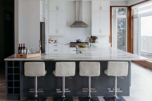Image for CARV Cabinetry with ID of: 6570684
