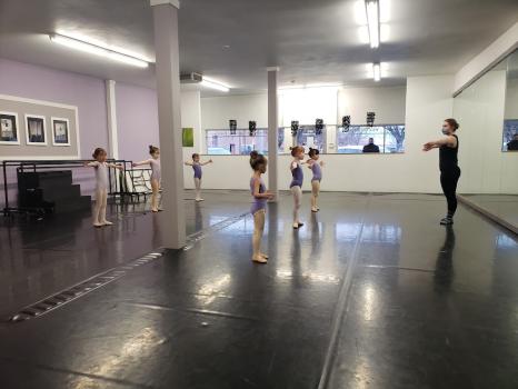 Image for Adagio Dance with ID of: 6572414