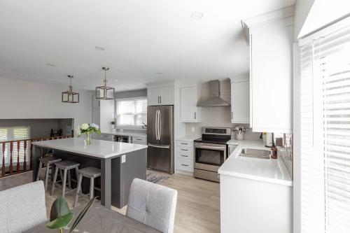 Image for CARV Cabinetry with ID of: 6573479