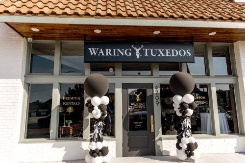 Image for Waring Tuxedos with ID of: 6578385