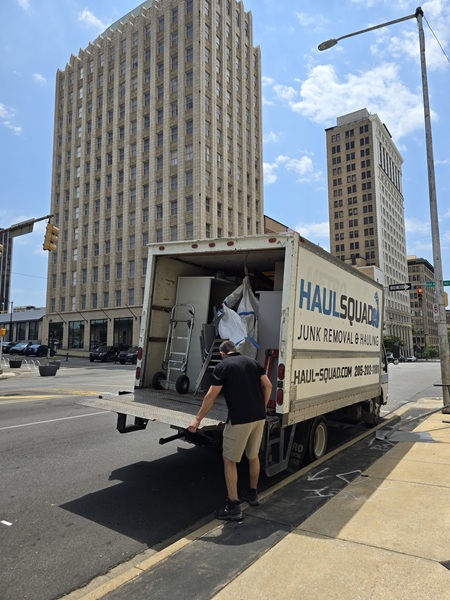 Image for Haul Squad Junk Removal & Hauling with ID of: 6603449