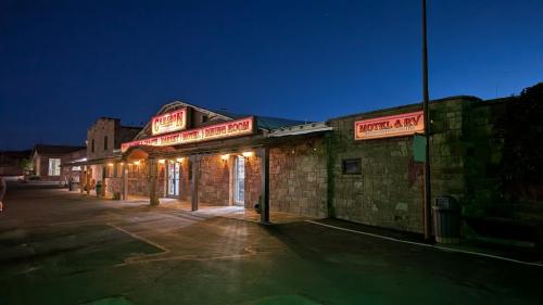Image for Cameron Trading Post with ID of: 6611266