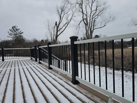 Image for CustomDecks.com by MGE Carpentry with ID of: 6613846