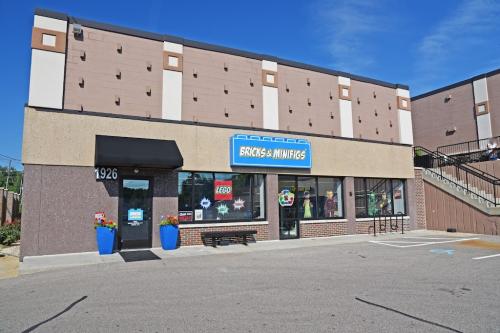 Image for Bricks & Minifigs Kalamazoo with ID of: 6664011