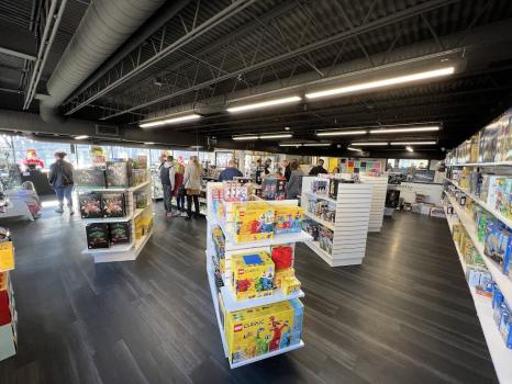 Image for Bricks & Minifigs Kalamazoo with ID of: 6664013