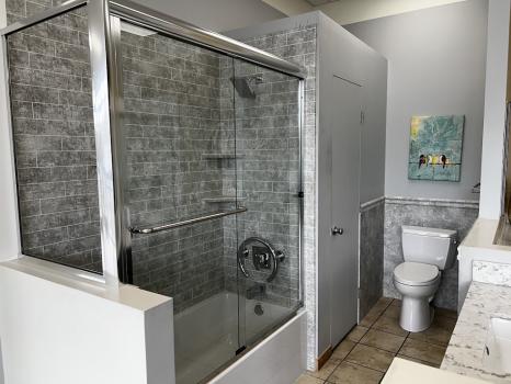 Image for Schicker Luxury Bath with ID of: 6712619