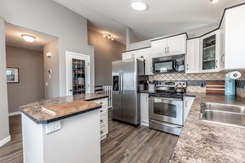 Image for Alison Marshall ~ ReMax Realtor with ID of: 6728545
