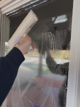 Image for Pane Relief Window Cleaning with ID of: 6737949