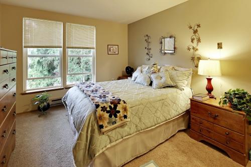 Image for Windsor Square Retirement with ID of: 6749488