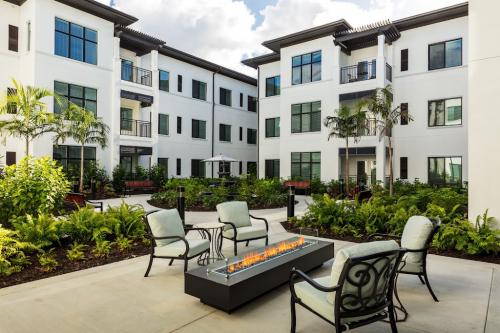 Image for American House Naples with ID of: 6749883