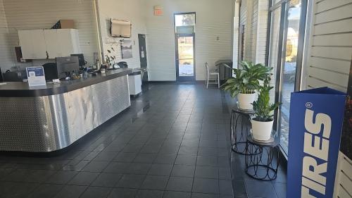 Image for EAS Tire & Auto with ID of: 6755886