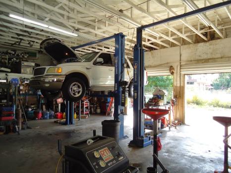 Image for Small World Automotive with ID of: 6768295