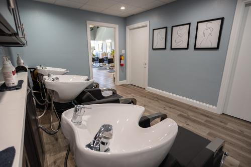 Image for DG Elite Salon with ID of: 6827264