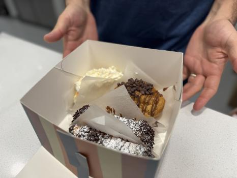 Image for FOUR Desserts with ID of: 6838659