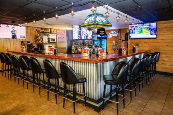 Image for Friendly Bar & Grill with ID of: 6848508