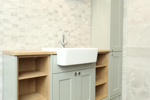 Image for Distinct Bathrooms with ID of: 6849384